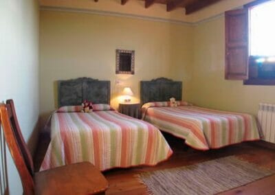 Dormitorio casa rural Llanes 2