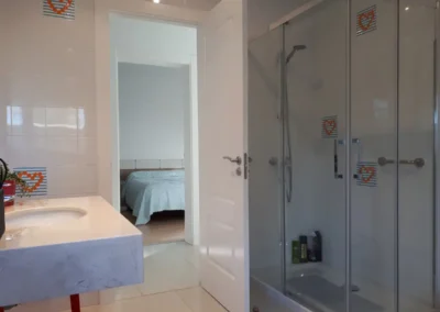 Baño completo casa rural León 3