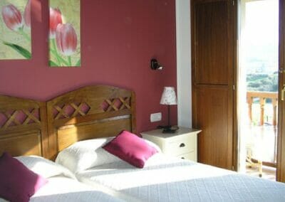Dormitorio casa rural 1 en Llanes