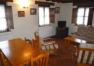 Salón casa rural Cangas de Onís 1