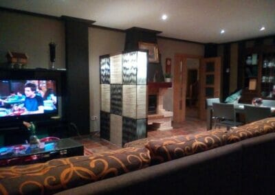 Salón en casa rural 1 Oviedo