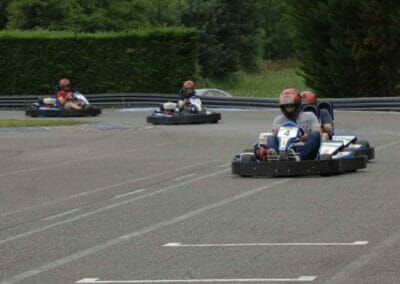 Corredores de karting en Llanes