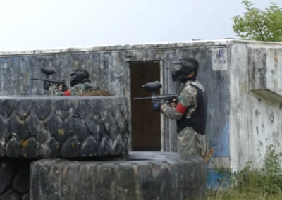 Jugar en grupo al Paintball en Vigo