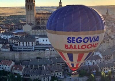 Paseo en globo junto con amigos Segovia