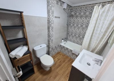 Baño piso León 8