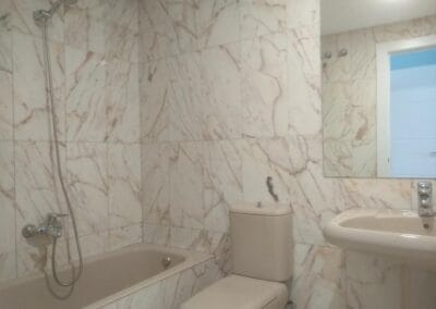 Piso 16 en León para despedidas: baño 2
