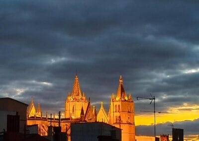 Piso 16 en León para despedidas: vistas desde la terraza